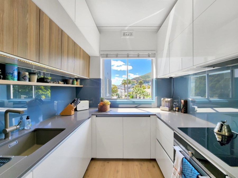 1 Bedroom Property for Sale in Sea Point Western Cape